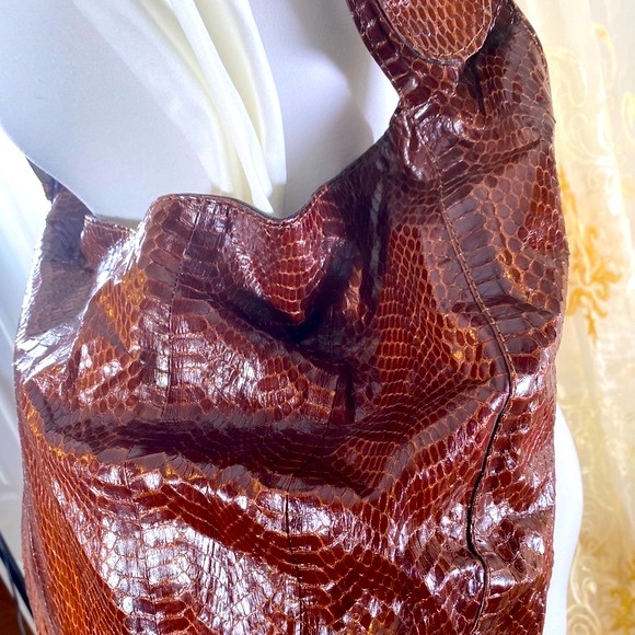 GLEN ARTHUR PYTHON Multiple Way FillAll Real Humanely Farmed Charity Large Bag - Picture 7 of 17